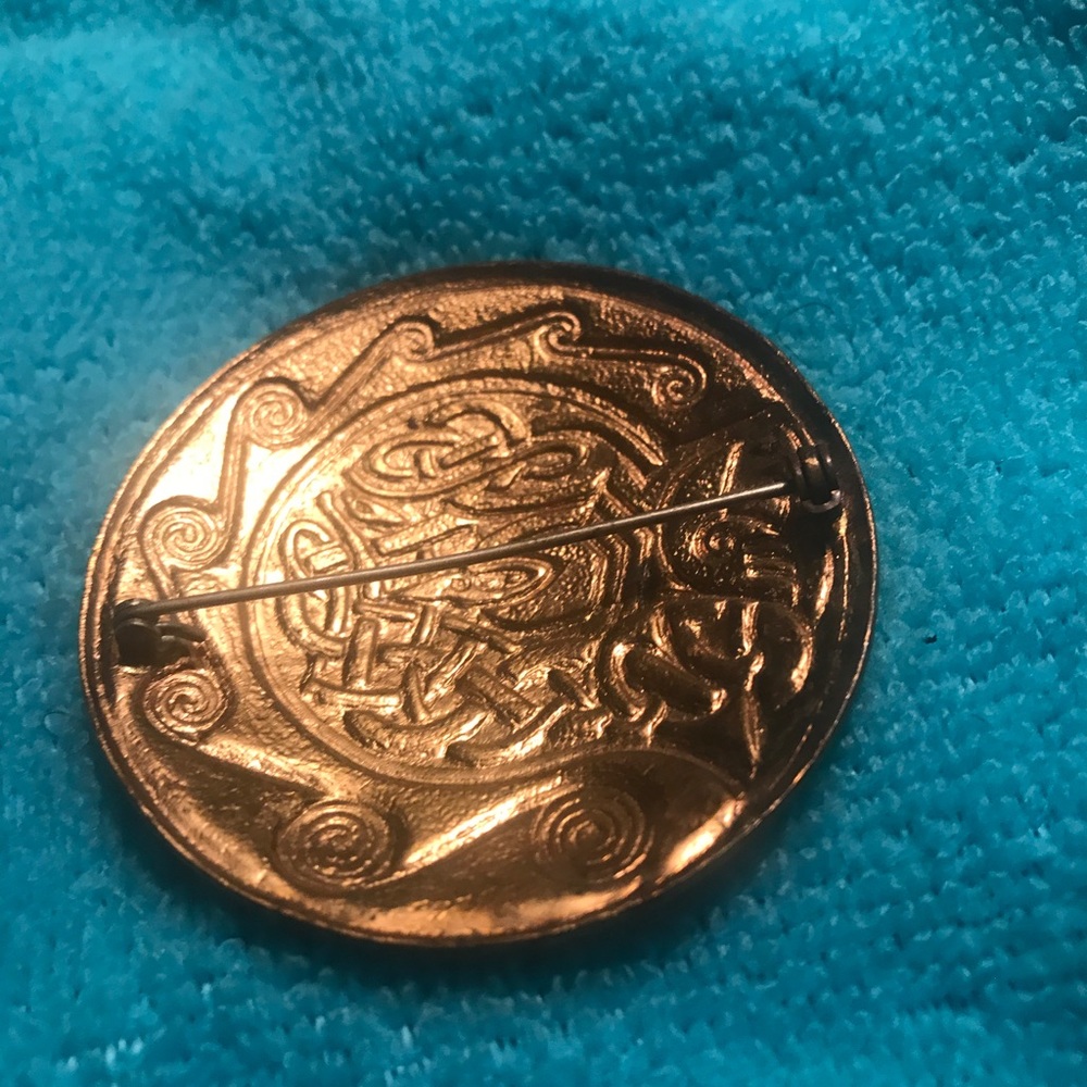 Sold@@ - Picture 3 of 3